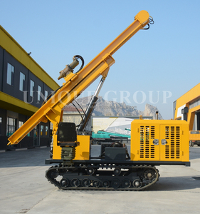 UNIQUE Foreuse sur chenilles portable pour pieux solaires, machine de forage de puits et de compactage solaire - Product Image 5