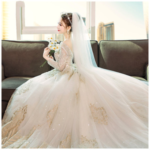 Hepburn Inspired French Court Style Wedding Dress Princess Waistline Sweetheart Neckline Ball Gown White Long Train Brides - Product Image 4
