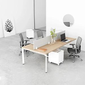 Estación de trabajo abierta moderna para personal de oficina, escritorio, espacio de trabajo de 4 a 6 plazas, muebles de Material MFC para oficina o escuela - Product Image 1