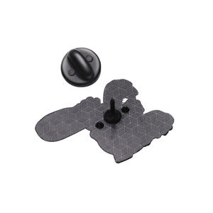 Dessin animé broches <span class=keywords><strong>labyrinthe</strong></span> ver mignon émail épinglette rétro Film rôle Badge accessoires vêtements sac à dos broche cadeau - Product Image 6
