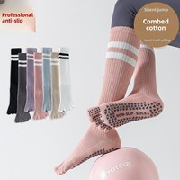 Chaussettes de yoga et de pilates pour femmes à rayures longues, antidérapantes, mi-mollet, en coton peigné, sans couture, pour le sport et le fitness, collection Printemps