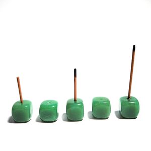 Soporte de incienso de cristal de selenita de primera calidad para palos con recogedor de cenizas Curación natural Cubo decorativo hecho a mano Quemador de incienso - Product Image 2