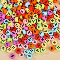 Perles plates en acrylique multicolores, lettres anglaises A-Z, taillées Asscher, pour la fabrication de colliers éducatifs pour enfants (100)