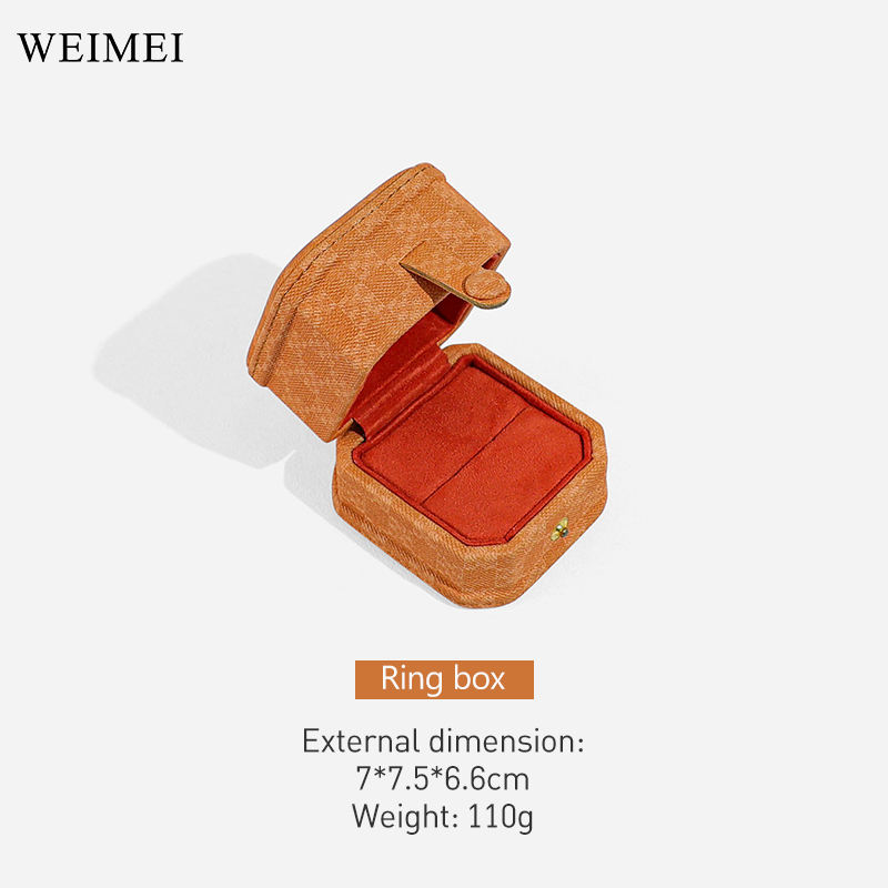 กล่องแหวนสีส้ม