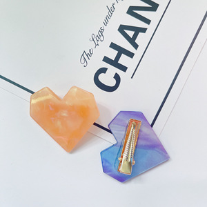 กิ๊บติดผมอะซิเตทรูปหัวใจน่ารักแบบเกาหลี งานฝีมือประณีต วัสดุแก้วเปลือกหอย ขายส่งตามสั่ง - Product Image 4