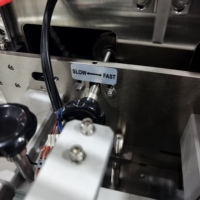 Máquina Automática para Envolver Cajas con Film de Polietileno Expandido (PE) para Comercio Electrónico, Máquina de Embalaje con Etiquetado de Algodón Perlado EPE