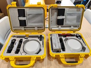 South GNSS RTK ฐานช่อง1598และเสาอากาศทั้งหมดในตัวแบตเตอรี่คู่ GPS RTK - Product Image 2