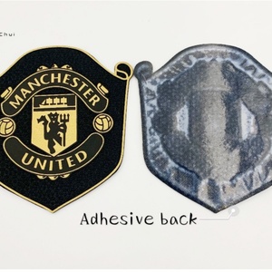 Étiquette en silicone 3D personnalisée OEM, en caoutchouc PVC, avec logo en relief, pour vêtements, sacs et chaussures – Prix usine - Product Image 3