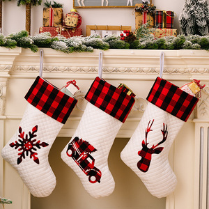 Chaussettes de Noël brodées avec un nom, à carreaux avec un nœud, style campagnard, luxe en coton (couleur comme sur l'image) pour la broderie - Product Image 1