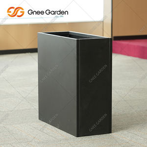 Boîte extérieure en acier de planteur avec le système de drainage fonctionnel et élégant - Product Image 6