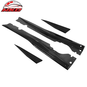 Faldones Laterales Estilo IKON V1 B en Negro Brillante para Chevy Corvette C8 2020-2026 - Product Image 6