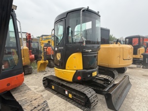 Excavadora Hidráulica Usada Original Japonesa Komatsu PC35 Mini de 3.5T para Agricultura, Movimiento de Tierras y Obras de Construcción - Product Image 5