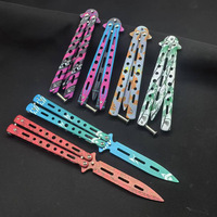 Couteau pliant d'entraînement papillon pas cher en acier inoxydable 3Cr13 non affûté pour le jeu CSGO, le camping et l'usage DIY, OEM disponible
