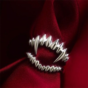 2 pcs/set Gothic Vampire Fang Anéis para Homens Mulheres-Perfeito para Halloween Cosplay Partes Masquerade Bolas & Performances de Palco - Product Image 6