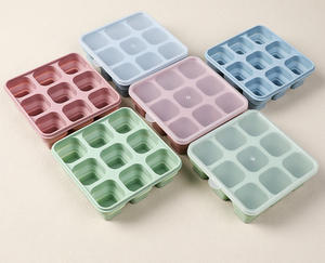 BUYUER Bandeja de silicona plegable para cubitos de hielo con tapa - Molde de hielo de 9 celdas de fácil desmolde con cubierta de PP, apilable y que ahorra espacio - Product Image 4