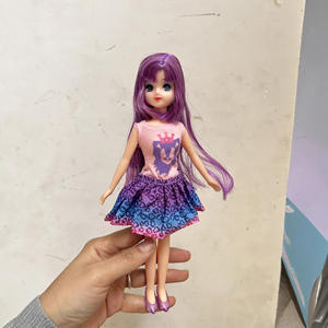 ตุ๊กตา PVC นุ่มแบบชุดใหญ่ ลิเจีย ครบชุด พร้อมที่คาดผมหลากสี เสื้อผ้า รองเท้า-แบบยูนิเซ็กซ์ สเกล 1:3 - Product Image 1