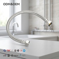 Tuyau de plomberie pour robinet de cuisine moderne et durable avec gaine en acier inoxydable et tube intérieur flexible en EPDM pour eau chaude/froide