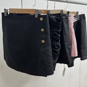 Jupes courtes pour femmes Vêtements <span class=keywords><strong>d</strong></span>'<span class=keywords><strong>occasion</strong></span> Vêtements <span class=keywords><strong>de</strong></span> seconde main Offre Spéciale acheter Vêtements <span class=keywords><strong>de</strong></span> seconde main Balles <span class=keywords><strong>de</strong></span> vêtements <span class=keywords><strong>de</strong></span> marque <span class=keywords><strong>de</strong></span> luxe <span class=keywords><strong>d</strong></span>'<span class=keywords><strong>occasion</strong></span> - Product Image 4