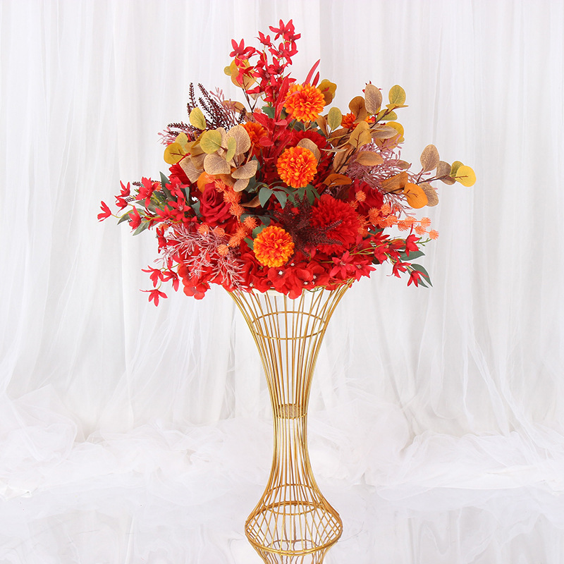 Wholesale Wrought Iron Geometric Hollow Ornaments Golden Waist Flower Arrangement Wedding Table Tall White Punched Metal Vase