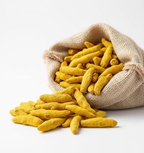 Rhizomes de curcuma, racines séchées, épices, ingrédient naturel à base de plantes pour la cuisine et les remèdes traditionnels - Product Image 1
