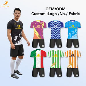 Kit de uniforme de fútbol de diseño personalizado para hombres, impresión por sublimación de verano, suministro de fábrica, tecnología de corte automatizado, equipo de fútbol personalizado - Product Image 1