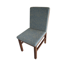Chaise de salle à manger en bois massif moderne de haute qualité Restaurant chaise d'hôtel en bois confort à dossier haut chaise de banquet de fête de mariage d'hôtel