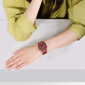 Per NAVIFORCE 8069 di lusso da <span class=keywords><strong>donna</strong></span> orologio da <span class=keywords><strong>donna</strong></span> di marca originale in Silicone Tonneau custodia al quarzo Movt orologio di marca originale da <span class=keywords><strong>donna</strong></span> - Product Image 2