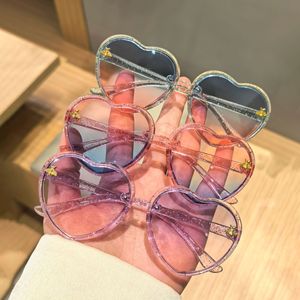 <span class=keywords><strong>Occhiali</strong></span> da Sole <span class=keywords><strong>a</strong></span> Cuore Polarizzati Anti-UV con Montatura Completa per Donna; <span class=keywords><strong>Occhiali</strong></span> da Sole Carini con Cartoni Animati, Nuovi Stili, Vendita all'Ingrosso - Product Image 3