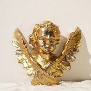 Personalizado 2D Golden Resin Anjo com Asas Wall Art Decor Bonito Cherub Estatueta - Product Image 4
