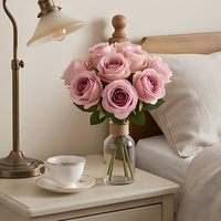 Vente en gros de roses artificielles en soie, fleurs artificielles faites à la main, centres de table de mariage, panneaux muraux floraux, décorations pour hôtels et expositions