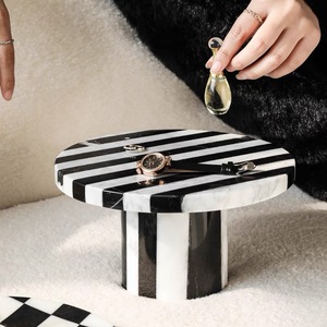 <span class=keywords><strong>Plateau</strong></span> en <span class=keywords><strong>marbre</strong></span> simple support à gâteau rond rayé <span class=keywords><strong>noir</strong></span> et blanc support à bijoux <span class=keywords><strong>table</strong></span> de rangement - Product Image 2