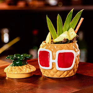 Taza de cerámica Tiki con forma de piña creativa, copa de cóctel con asa para bares tropicales - Product Image 6