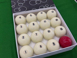 Ensemble <span class=keywords><strong>De</strong></span> <span class=keywords><strong>Boules</strong></span> <span class=keywords><strong>De</strong></span> <span class=keywords><strong>Billard</strong></span> Russe 60.3mm/63mm/68mm Boule <span class=keywords><strong>De</strong></span> <span class=keywords><strong>Billard</strong></span> En Résine Ensemble <span class=keywords><strong>De</strong></span> <span class=keywords><strong>Boules</strong></span> <span class=keywords><strong>De</strong></span> <span class=keywords><strong>Billard</strong></span> - Product Image 1
