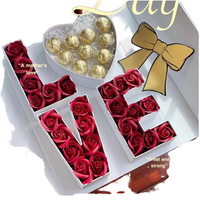Vente en gros Boîte à fleurs pliante rose LOVE pour fête des mères Boîte de gîte rectangulaire à fleurs pour maman Emballage de fleurs pour maman