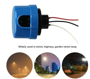 Lámpara de poste para exteriores con cableado fijo y control de luz con sensor fotoeléctrico del anochecer al amanecer - Product Image 5