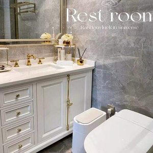 Conjunto de Muebles de Baño Estilo Americano Retro Francés para Hotel o Villa, con Acabado en Roble Horneado, Espejo LED Inteligente y Lavabo de Pie - Product Image 4