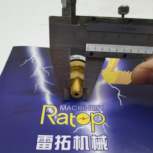 Pressostat 22F-06-33430 Capteur de pression d'huile pour excavatrice PC70-8 - Product Image 3