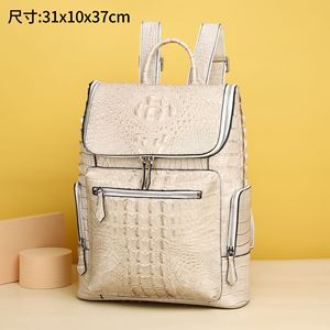 Mochila de Silicona con Estampado de Cocodrilo 2026, Nueva, de Gran Capacidad, a Prueba de Golpes, con Correa, Moderna para Exteriores - Product Image 3