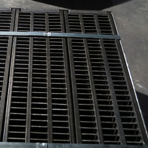 <span class=keywords><strong>Grille</strong></span> de protection de gouttière en acier inoxydable robuste sur mesure, design traditionnel, anti-corrosion, durable pour allées extérieures et trottoirs - Product Image 4