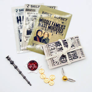 Vente en gros Mini Story Set Daily Prophet Wand Golden Snitch Duplicata Micro Dollhouse Collection pour <span class=keywords><strong>les</strong></span> Fans Cadeau - Product Image 4