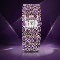Luxuriöse Lila Kristall Damenuhr Quadratisches Zifferblatt Vintage Strass-Pavé Armband Quarz-Armreif-Uhren für Damen