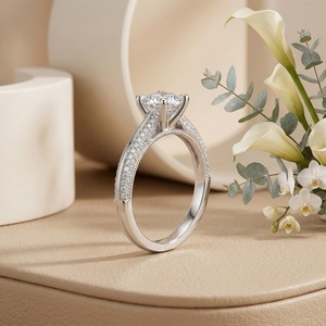 Anillo de Compromiso de Moissanita con Baño de Rodio de Alta Calidad, Anillo de Promesa Solitario de Plata de Ley 925 con Engaste Pavé para Ella, Certificado GRA - Product Image 3