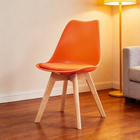 Chaise de salle à manger Tulip en plastique PP écologique au design classique nordique moderne pour hôtel, restaurant, café en plein air