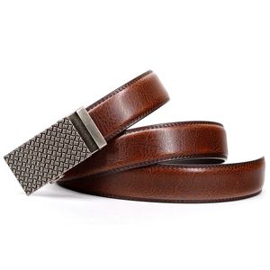 วงล้อเข็มขัดหนังสำหรับผู้ชายแบบลำลองเรียบง่ายเข็มขัดหนังวัวหรูหราหัวเข็มขัดอัตโนมัติทำจากอัลลอยคุณภาพสูง - Product Image 5