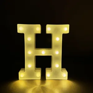 Bateria de letras pequenas personalizáveis de alta qualidade LED Luzes de letras do alfabeto feliz aniversário para decoração