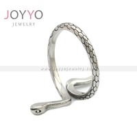 Bague ajustable en forme de serpent avec esprit du zodiaque ouvert année de naissance Bague en forme de serpent légère en acier inoxydable de luxe pour femme
