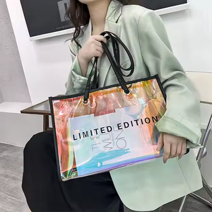 Bolso de compras promocional de PVC láser holográfico con logotipo personalizado de gran oferta con asa de cuero PU MOQ bajo y a la moda - Product Image 5