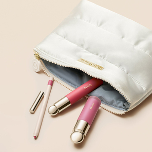Pochette de <span class=keywords><strong>maquillage</strong></span> élégante en nylon léger avec logo métallique, petite pochette matelassée et gonflée pour femme - Product Image 5