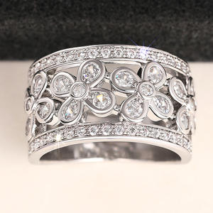 Anillo de diamantes plateado para mujer con diamantes cultivados en laboratorio de corte brillante redondo, alianza de boda T0129 - Product Image 2