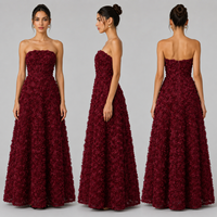 Robe de soirée bustier bordeaux pour femme avec appliques de roses 3D, coupe trapèze, idéale pour gala, bal de promo, invitées de mariage, collection boutique